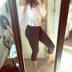 Cropped Dark Grey Leggings